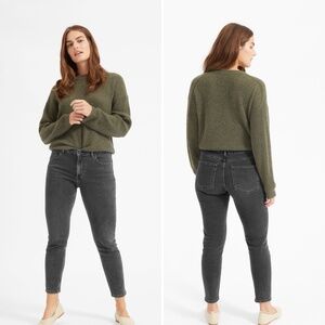 ✨NWT✨ EVERLANE The Mid Rise Skinny Jean Sz 26T in Washed Black